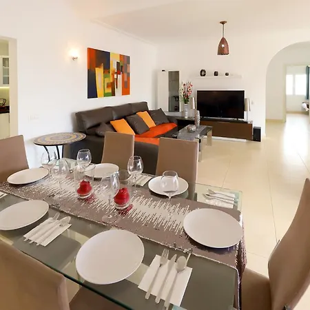 Casa De Suenos * Puerto del Carmen (Lanzarote)