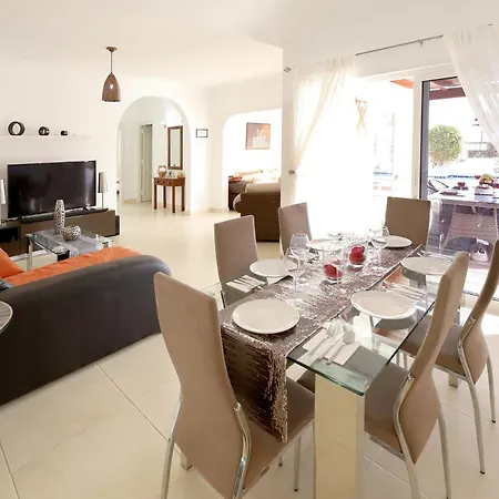 Casa De Suenos * Puerto del Carmen (Lanzarote)
